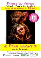 Théâtre clownesque avec 10 poules "Être vivant"