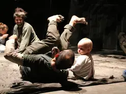 Petites Empreintes, Cie Hold up and co