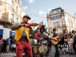 La Rue du livre : spectacles, déambulations artistiques et ateliers