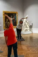 Séance de Yoga au musée de Tessé