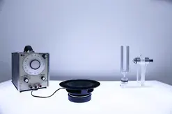 frequencies (a / friction) par Nicolas Bernier