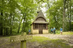 Balade commentée : “L’architecture de terre autour de la forêt de Vibraye” (8,5 km)