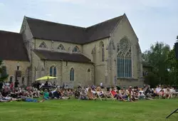 Cinéma en plein air et siestes musicales à l'Epau