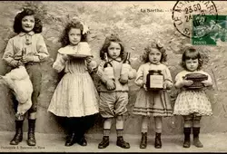 « Des jeunes gourmets » carte postale, Bouveret. photographe, début X...