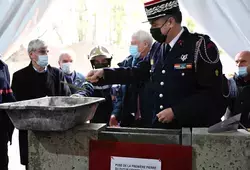 Pose de la première pierre du centre de secours Montmirail-Gréez