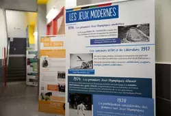 Exposition dans les collèges 