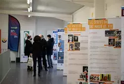 Exposition dans les collèges 
