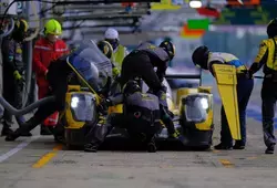 Arrêt aux stands 