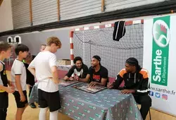 3 joueurs du MSB à la rencontre des jeunes basketteurs