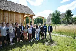 Un poulailler au sein de l'Abbaye Royale de l'Épau