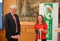 La remise de la médaille à Candy Brillère-Vétillard