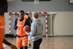 Entraînement du MSB à Mamers et séance de dédicaces