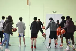 La séance d'entraînement auprès du club de Cérans-Yvré