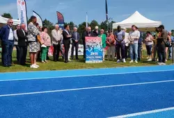 Montfort-le-Gesnois : inauguration de la piste d'athlétisme du stade Aymard Jean de Nicolaÿ