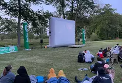 soirée cinéma dans le parc de l'Abbaye Royale de l'Epau