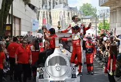 La parade des 24 heures du mans en centre-ville