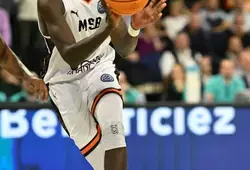 Victoire du MSB face à Peristeri