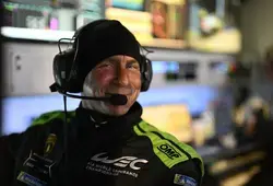 pitlane de nuit aux 24 heures