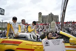 La parade des 24 Heures en centre-ville du Mans