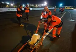 Montage du circuit des 24 Heures du Mans par les agents du Département !