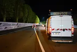 Montage du circuit des 24 Heures du Mans par les agents du Département !