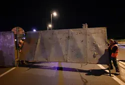 Montage du circuit des 24 Heures du Mans par les agents du Département !