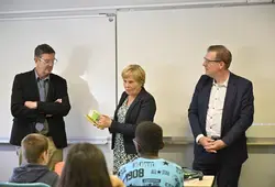  Distribution au Collège Alfred De Musset à Écommoy