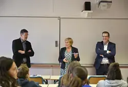  Distribution au Collège Alfred De Musset à Écommoy