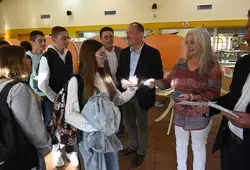  Distribution au collège Ariste-Jacques Trouvé-Chauvel à La Suze-sur-Sarthe