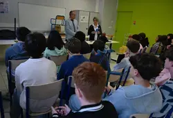  Distribution au collège Georges Desnos