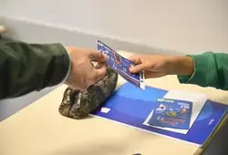 Distribution au collège Albert Camus au Mans