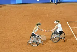 117 collégiens et jeunes sportifs sarthois assistent à des matchs de tennis fauteuil des Jeux Paralympiques !