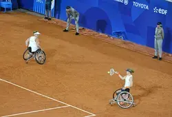 117 collégiens et jeunes sportifs sarthois assistent à des matchs de tennis fauteuil des Jeux Paralympiques !