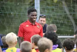 Savigné-l'Évêque accueille des footballeurs professionnels ! 