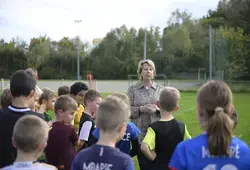 Savigné-l'Évêque accueille des footballeurs professionnels ! 