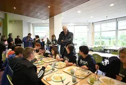 Des chefs-restaurateurs s'invitent au collège pour la semaine du goût 2024 !