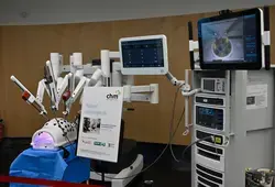 Un nouveau robot chirurgical à l'hôpital du Mans