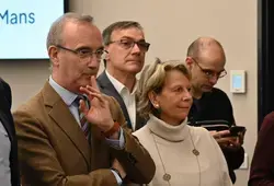 Un nouveau robot chirurgical à l'hôpital du Mans