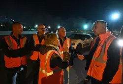 Montage du circuit des 24 Heures du Mans par les agents du Département