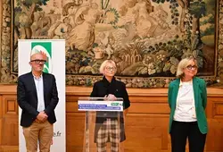 Le Département décore Sandrine Lagrée, sportive transplantée de l’équipe de France
