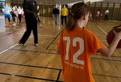 Le Département invite des jeunes basketteurs sarthois à rencontrer des professionnels
