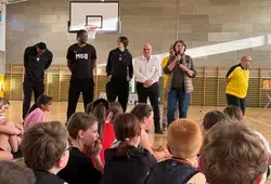 Le Département invite des jeunes basketteurs sarthois à rencontrer des professionnels