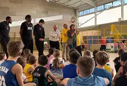Le Département invite des jeunes basketteurs sarthois à rencontrer des professionnels