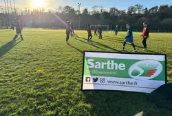 Des jeunes footballeurs de Champagné rencontrent des joueurs du Mans FC