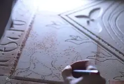 Un monument funéraire reconstitué à l’Abbaye Royale de l’Epau