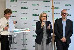 Les photographes passionnés de course automobile récompensés