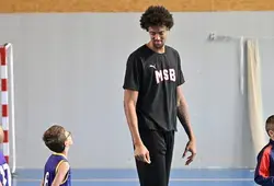 Le Département invite de jeunes Sarthois à la rencontre de basketteurs professionnels !