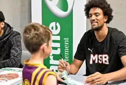 Le Département invite de jeunes Sarthois à la rencontre de basketteurs professionnels !