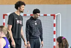 Le Département invite de jeunes Sarthois à la rencontre de basketteurs professionnels !