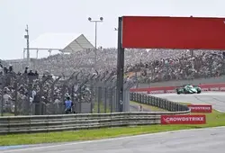  Cadillac fait tomber BMW et relance totalement la course. 